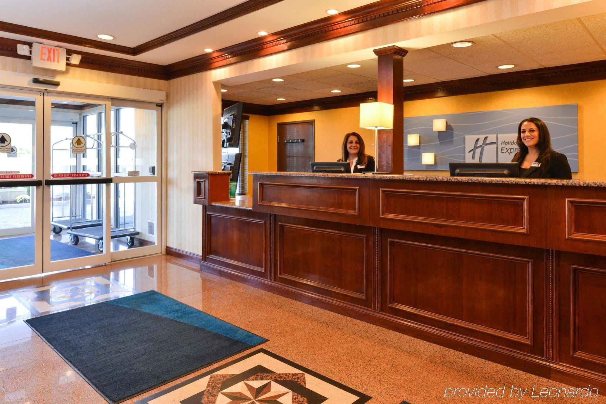 Express By Ihg Hotel