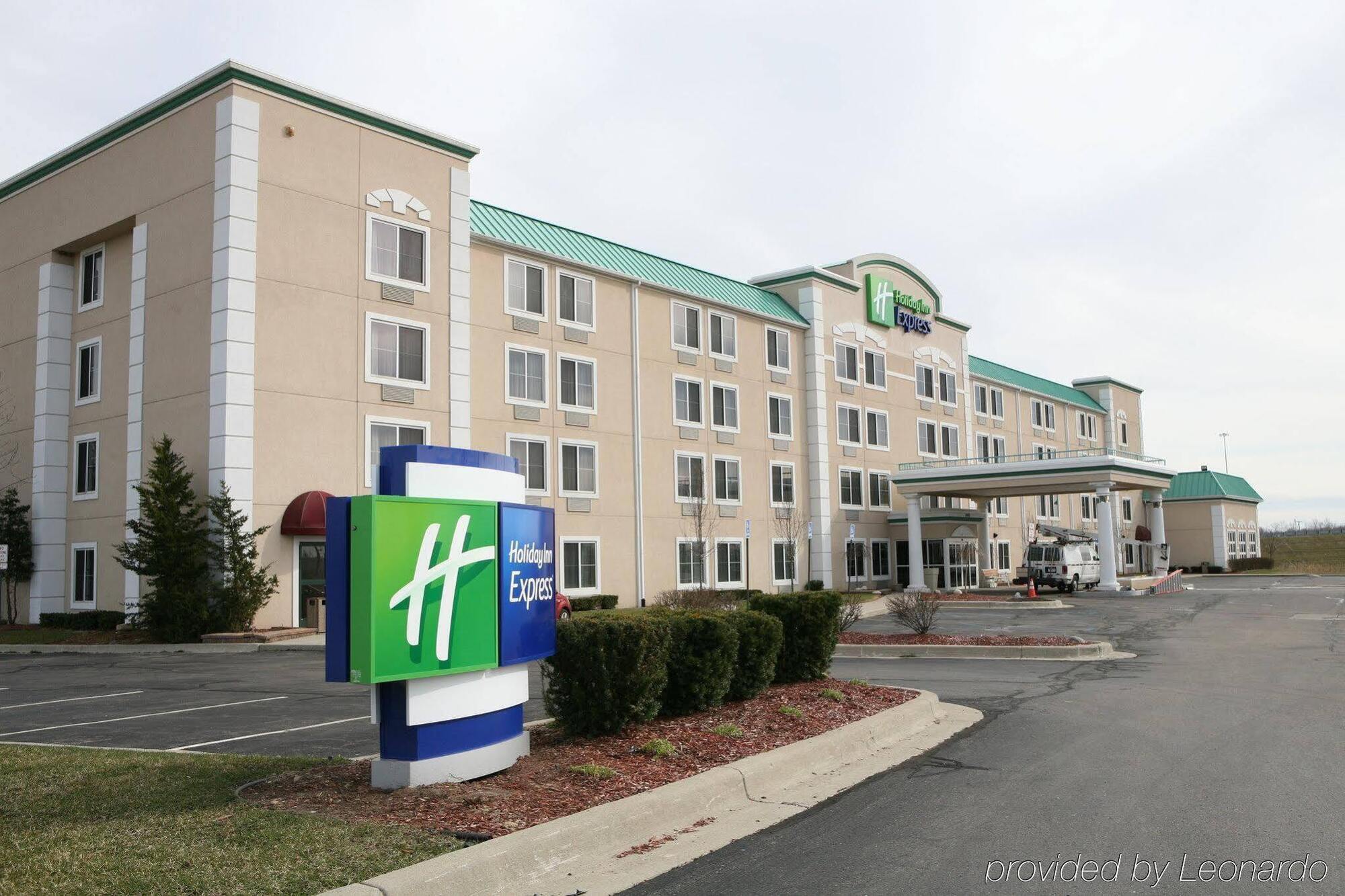 Express By Ihg Hotel Wixom